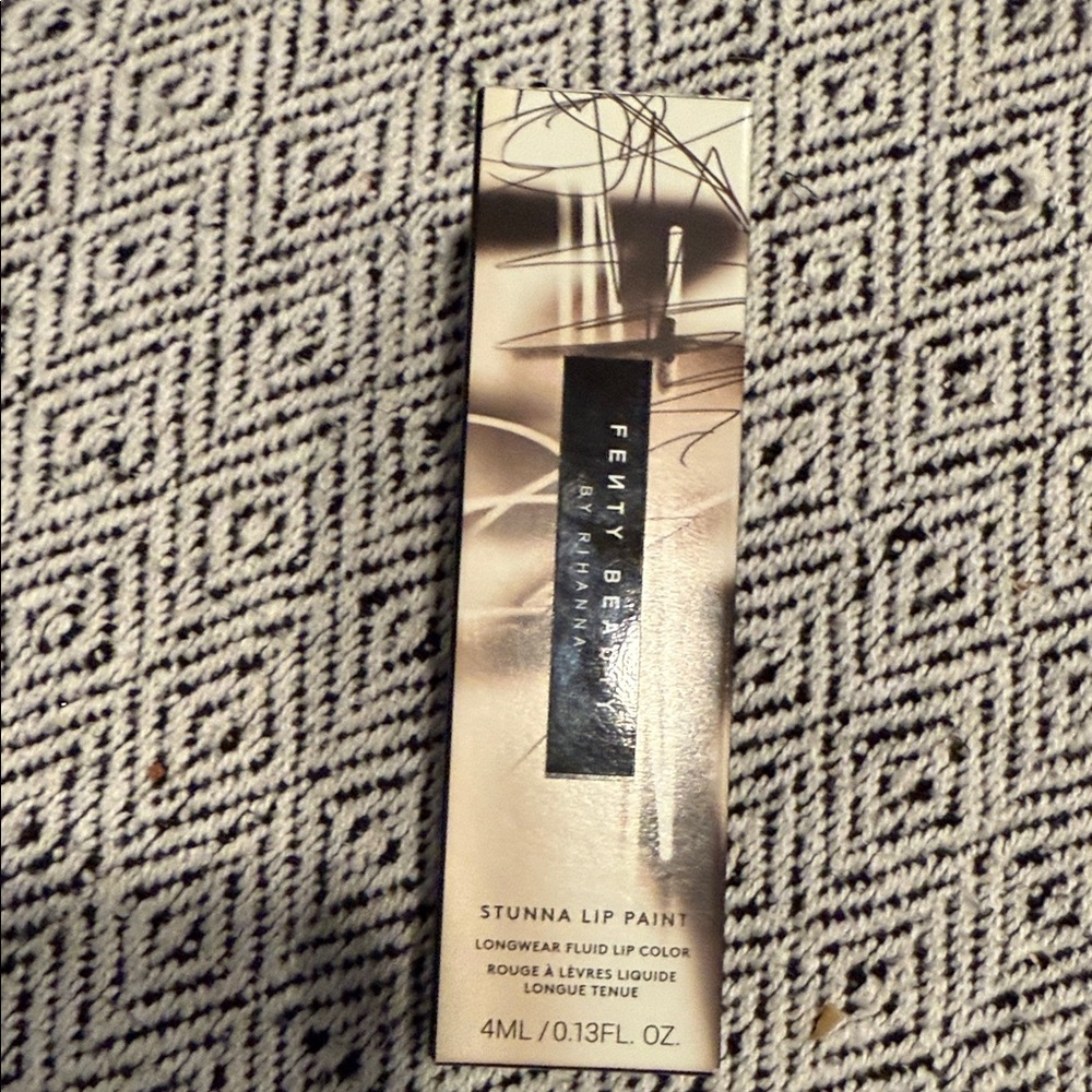 Fenty Beauty Stunna Lip Paint in Sleek Black and Gold